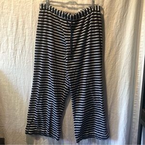 Talbots navy and white stripe loungewear cotton drawstring crop pants M/L